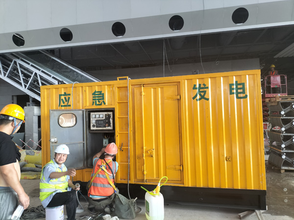 临潼怎样判断空气滤清器是否需要更换？